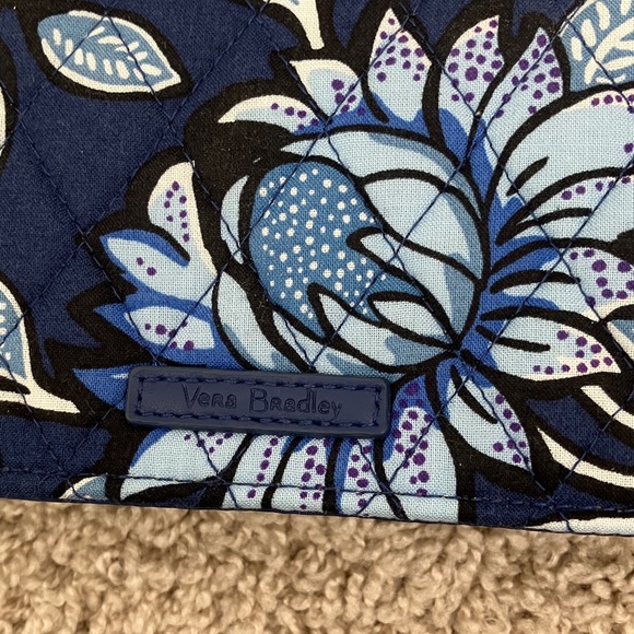 Vera Bradley Tropical Tapestry RFID Wallet Crossbody - Picture 2 of 6